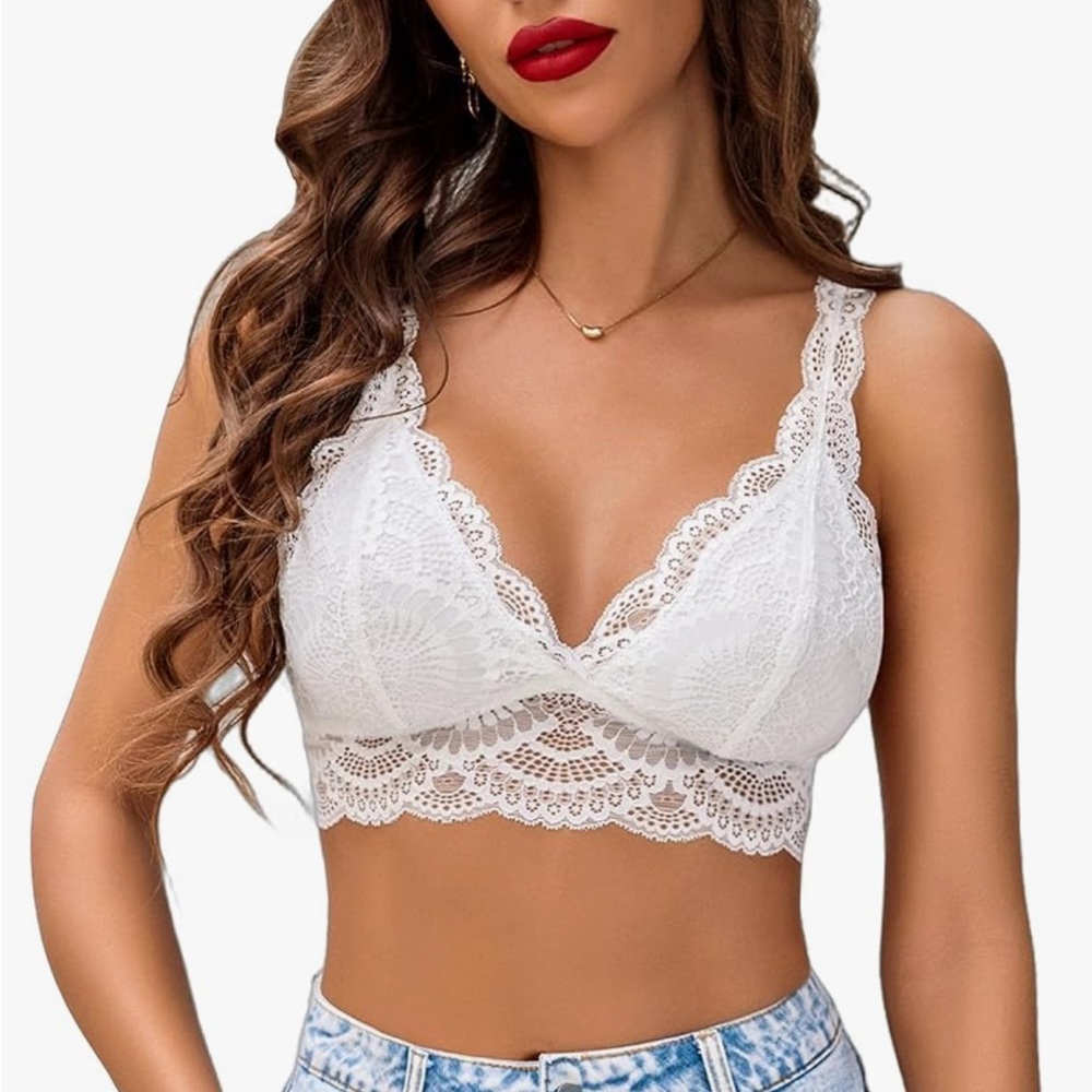 NWT Lace Bralette Triangle Plunge Wireless